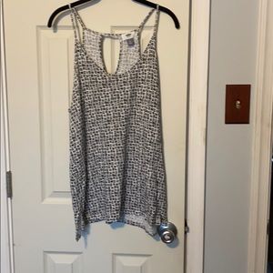 Tank top black and white